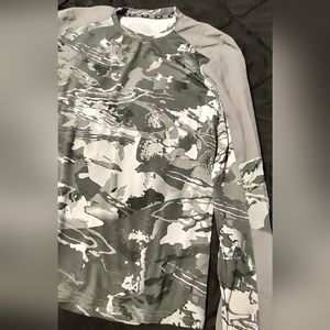 Under Armour Long Sleeve Fish HeatGear Loose Shirt Green Camouflage